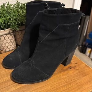 Tom's Black Suede Women's Ankle Boots